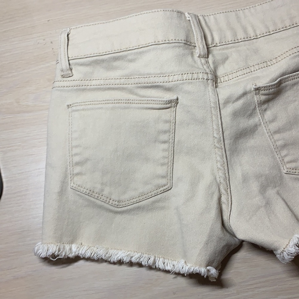 No Boundaries Khaki Denim Cut Off Shorts 👠 - Picture 9 of 15